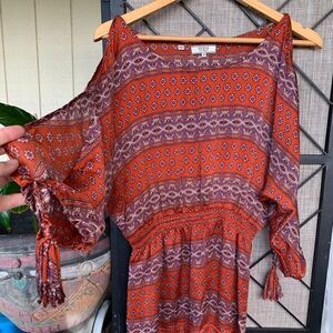 100% Silk Guess Dark Red Cut Out Shoulder w Tassels Medium